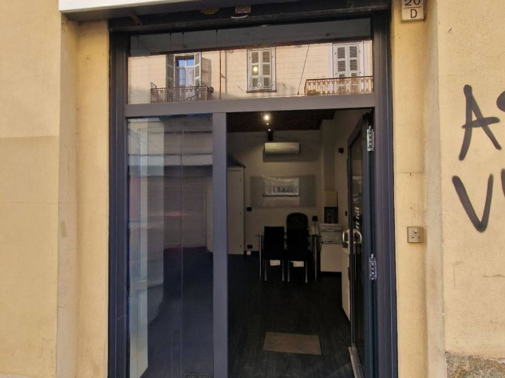 negozio in affitto a Torino in zona Vanchiglietta
