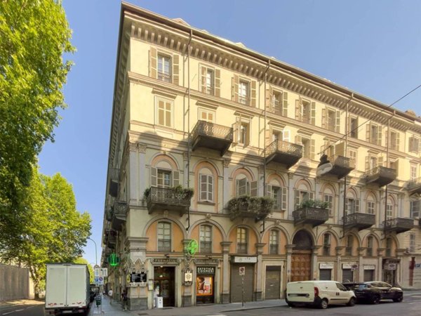negozio in affitto a Torino in zona San Salvario