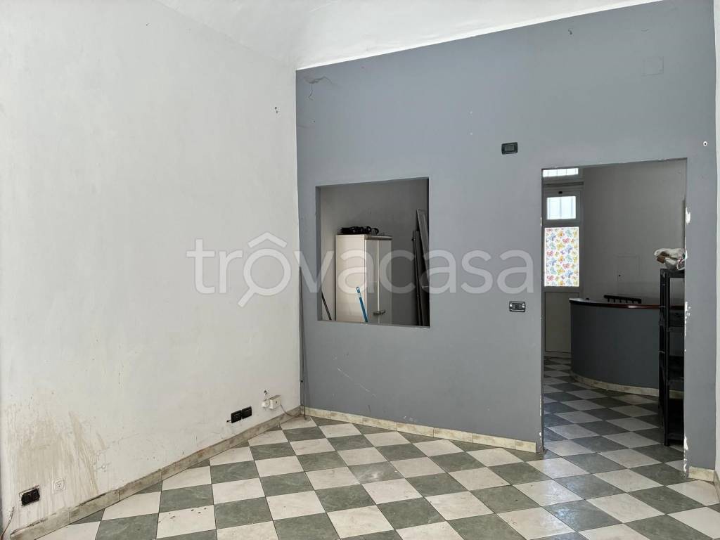 negozio in affitto a Torino in zona Borgo San Paolo