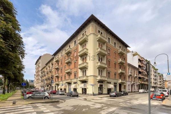 negozio in affitto a Torino in zona Crocetta