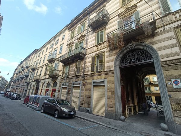 locale commerciale in affitto a Torino in zona San Salvario