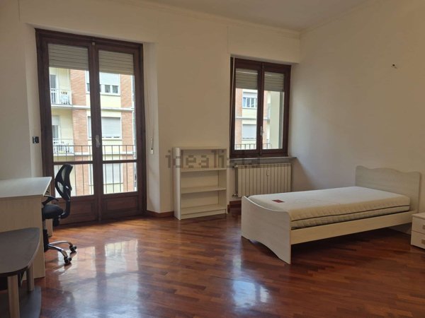 appartamento in affitto a Torino in zona Cit Turin