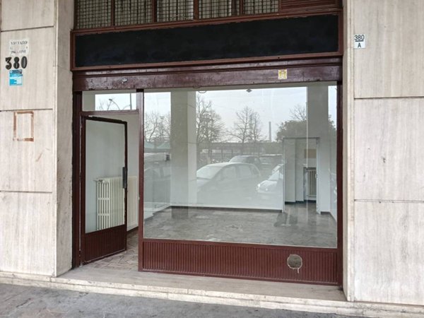 negozio in affitto a Torino in zona Mirafiori Nord