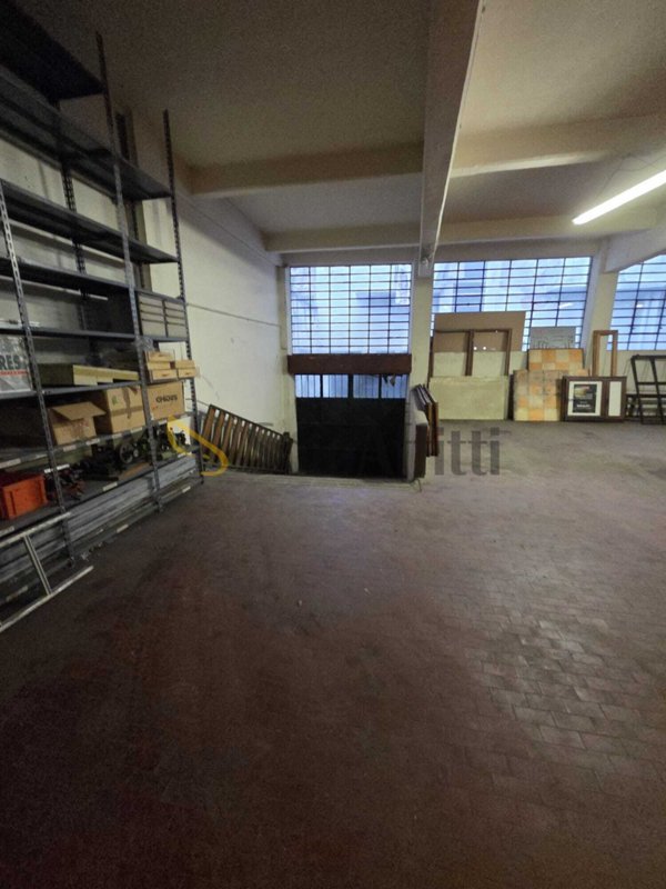 locale commerciale in affitto a Torino in zona Barriera di Milano