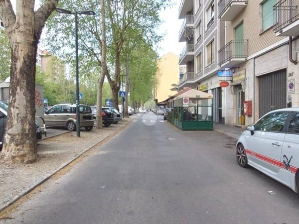 locale commerciale in affitto a Torino in zona Pozzo Strada