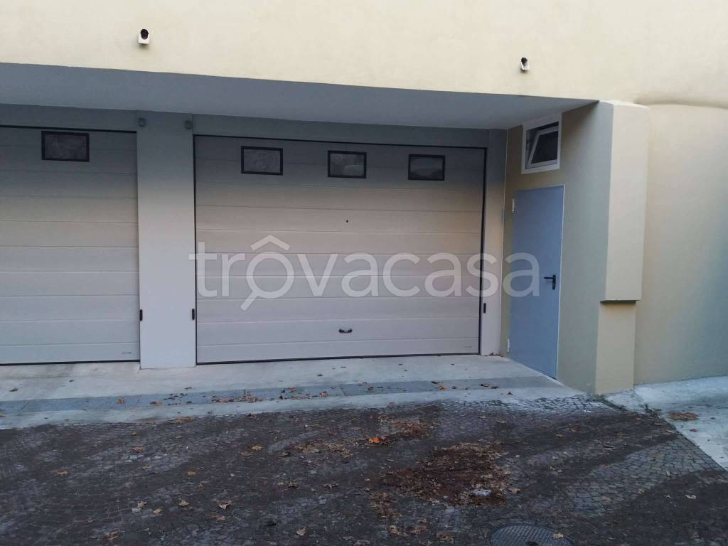 locale commerciale in affitto a Torino in zona Parella