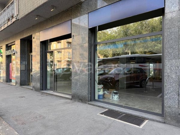 locale commerciale in affitto a Torino in zona Aurora