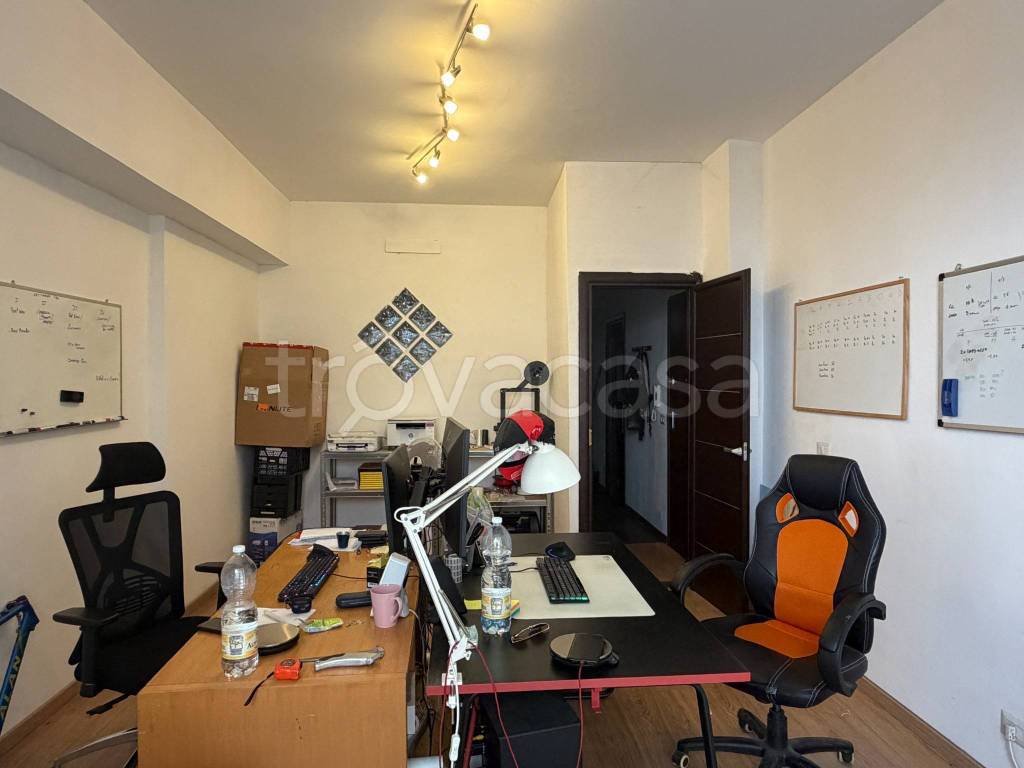 locale commerciale in affitto a Torino in zona Vanchiglietta