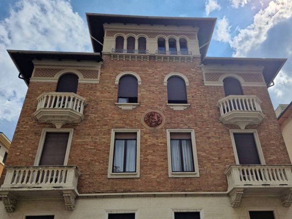 appartamento in affitto a Torino in zona Cit Turin