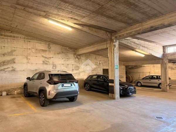 box auto in affitto a Torino in zona Madonna del Pilone