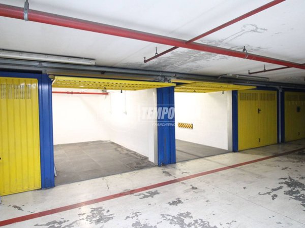 box auto in affitto a Torino in zona Mirafiori Nord