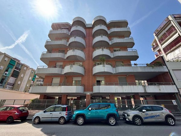 box auto in affitto a Torino in zona Vanchiglietta