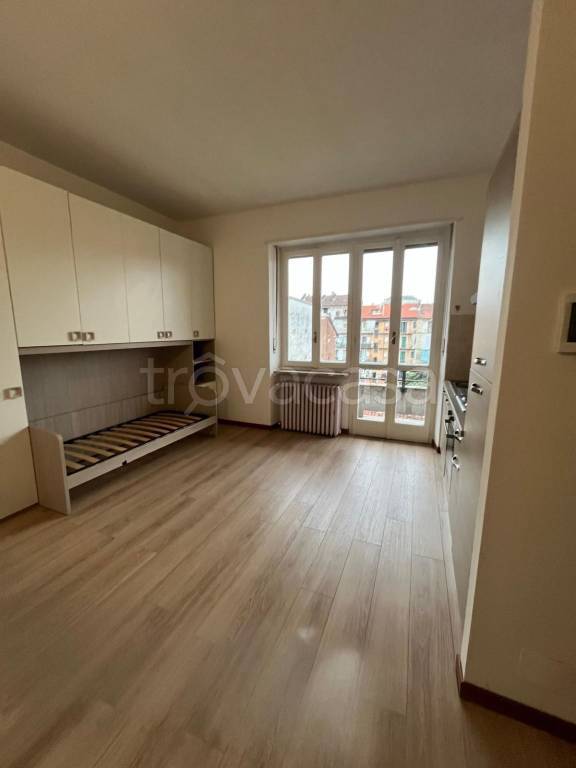 appartamento in affitto a Torino in zona Aurora