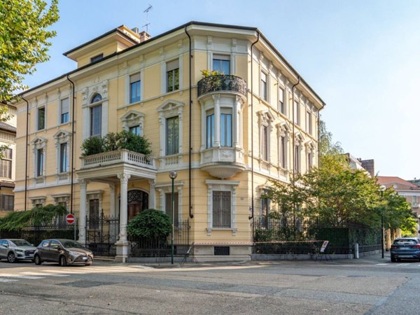 appartamento in affitto a Torino in zona Crocetta
