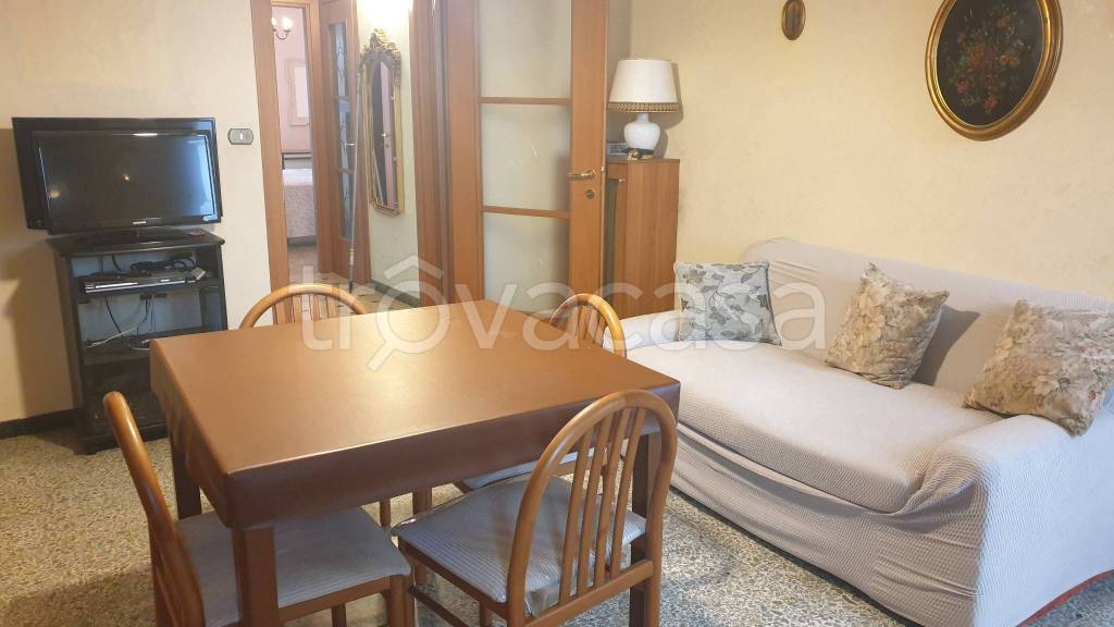 appartamento in affitto a Torino in zona Lingotto