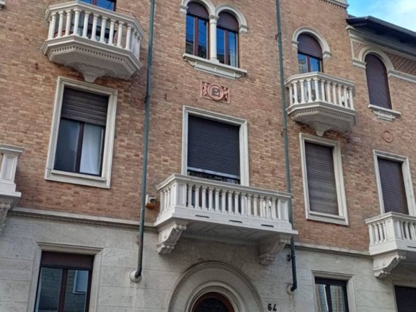 appartamento in affitto a Torino in zona Cit Turin