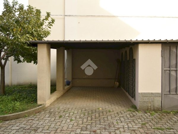 box auto in affitto a Torino in zona Madonna del Pilone