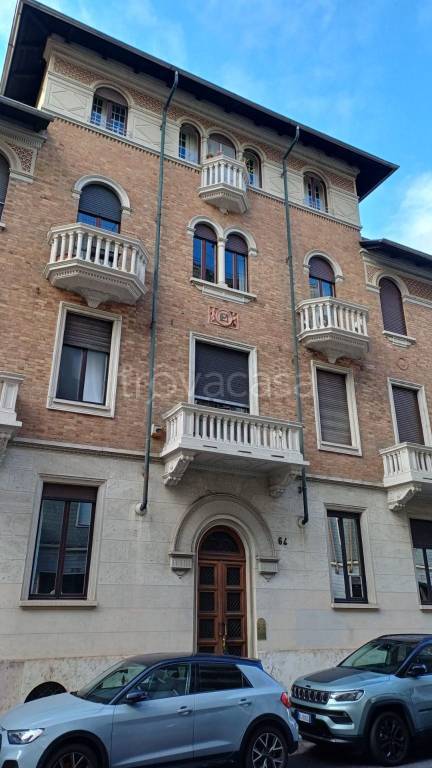 appartamento in affitto a Torino in zona Cit Turin