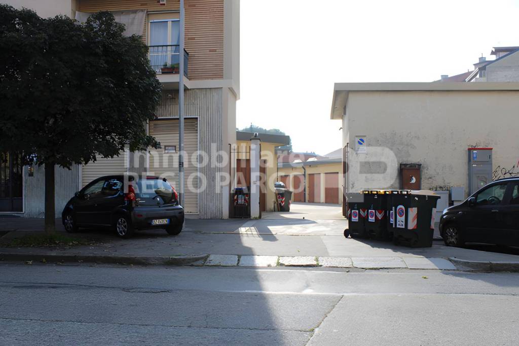 box auto in affitto a Torino in zona Regio Parco