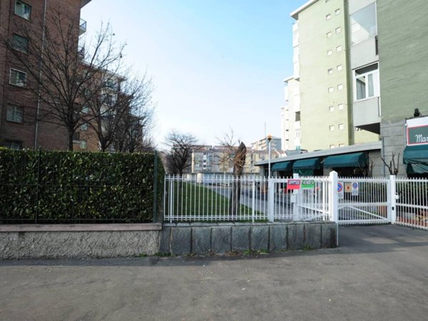 box auto in affitto a Torino in zona Mirafiori Nord
