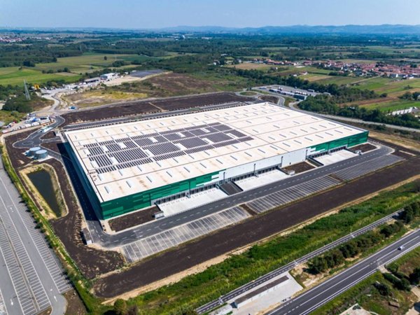 locale commerciale in affitto a Torrazza Piemonte