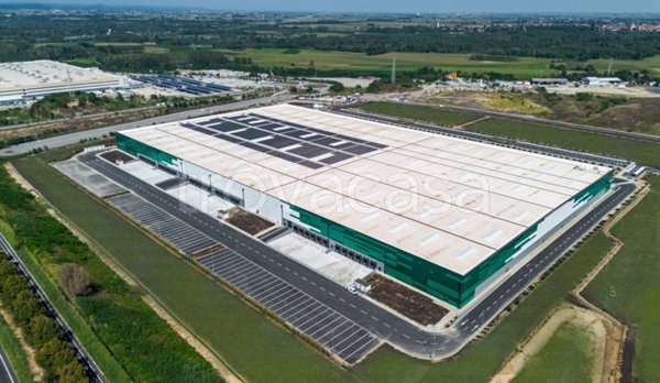 locale commerciale in affitto a Torrazza Piemonte