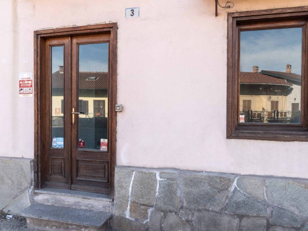 negozio in affitto a Trana