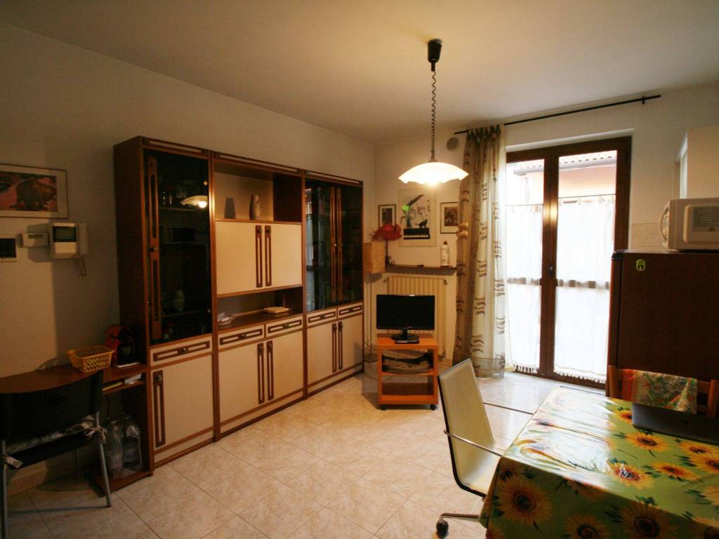 appartamento in affitto a Trofarello