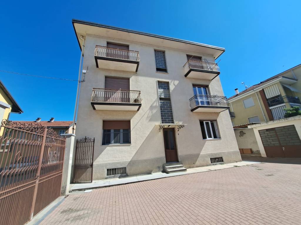 appartamento in affitto a Trofarello