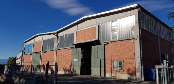 locale commerciale in affitto a Trofarello