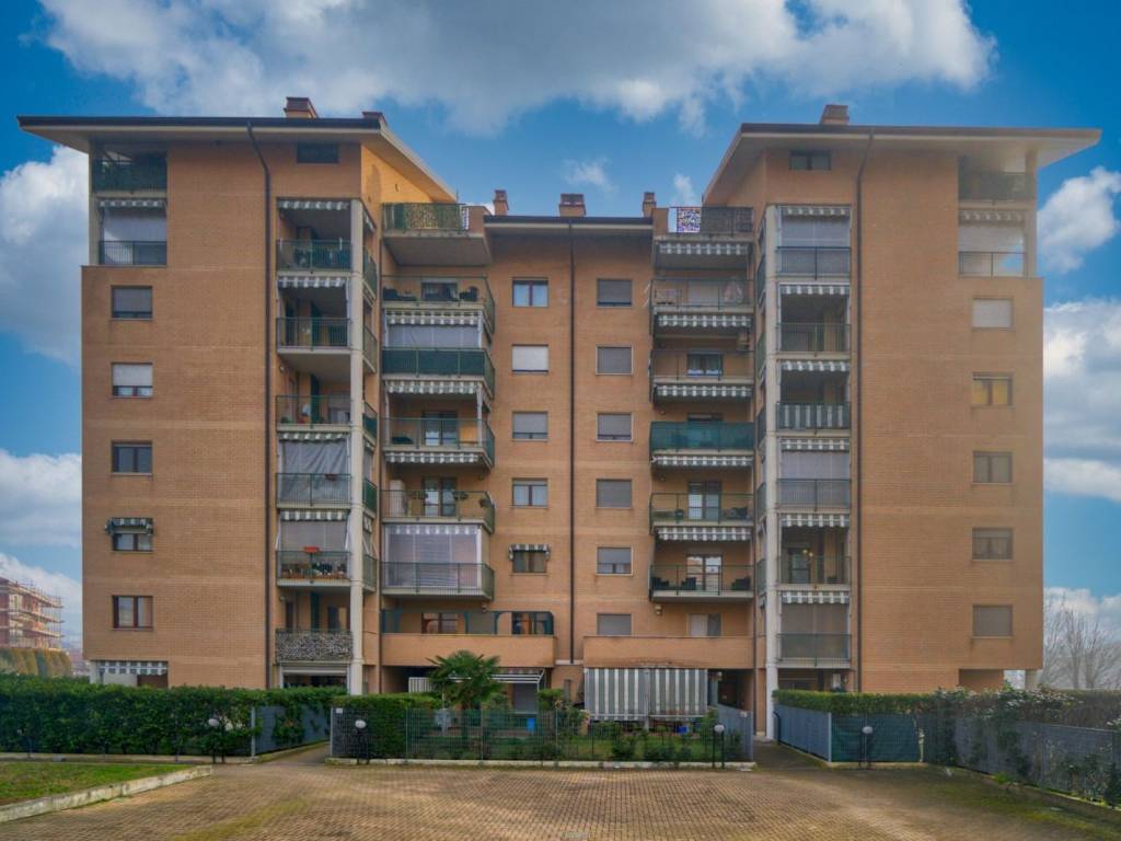 appartamento in affitto a Trofarello