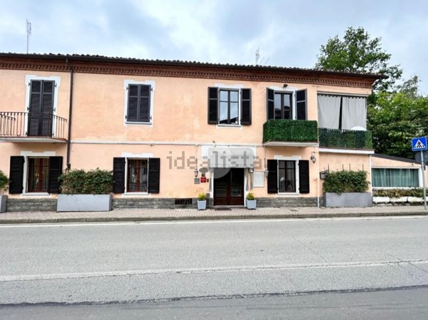 negozio in affitto a Trofarello in zona Valle Sauglio