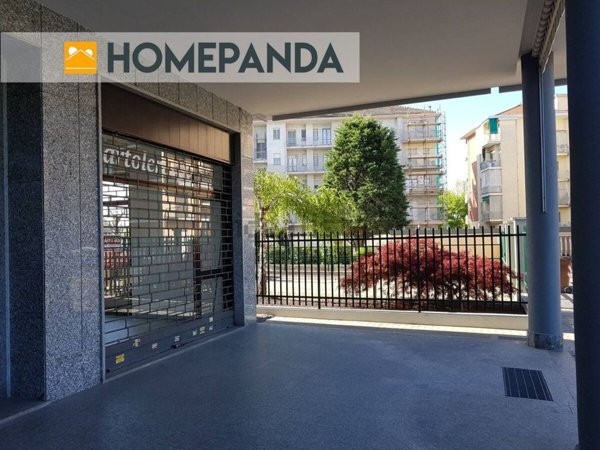 negozio in affitto a Trofarello