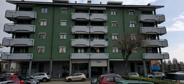 locale commerciale in affitto a Trofarello