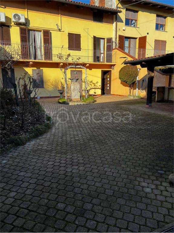 appartamento in affitto a Trofarello