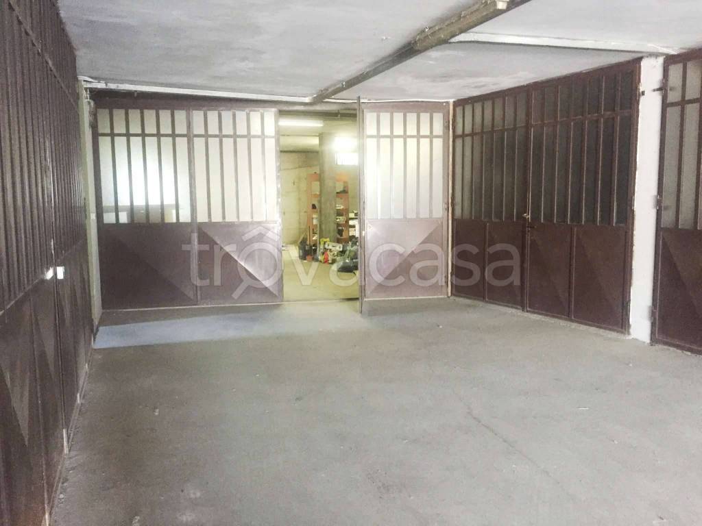 locale commerciale in affitto a Trofarello