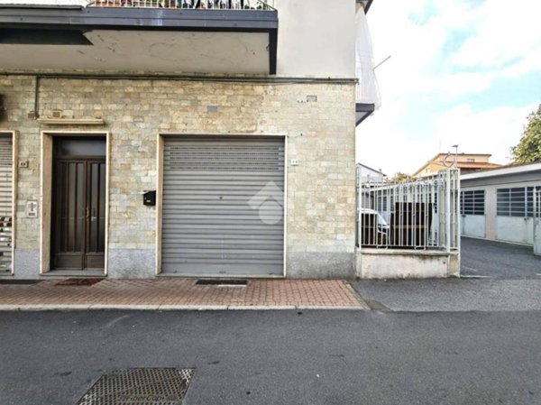 locale commerciale in affitto a Trofarello