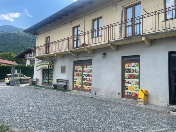 negozio in affitto a Val della Torre