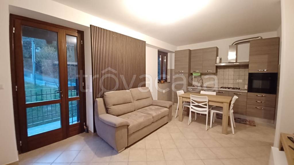 appartamento in affitto a Val della Torre