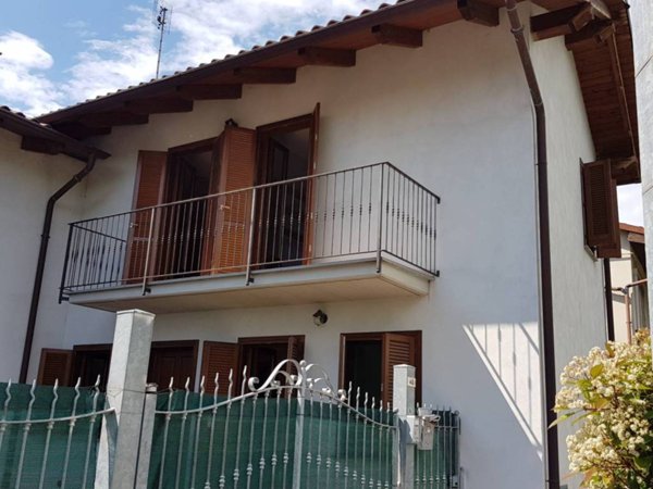 casa indipendente in affitto a Vauda Canavese