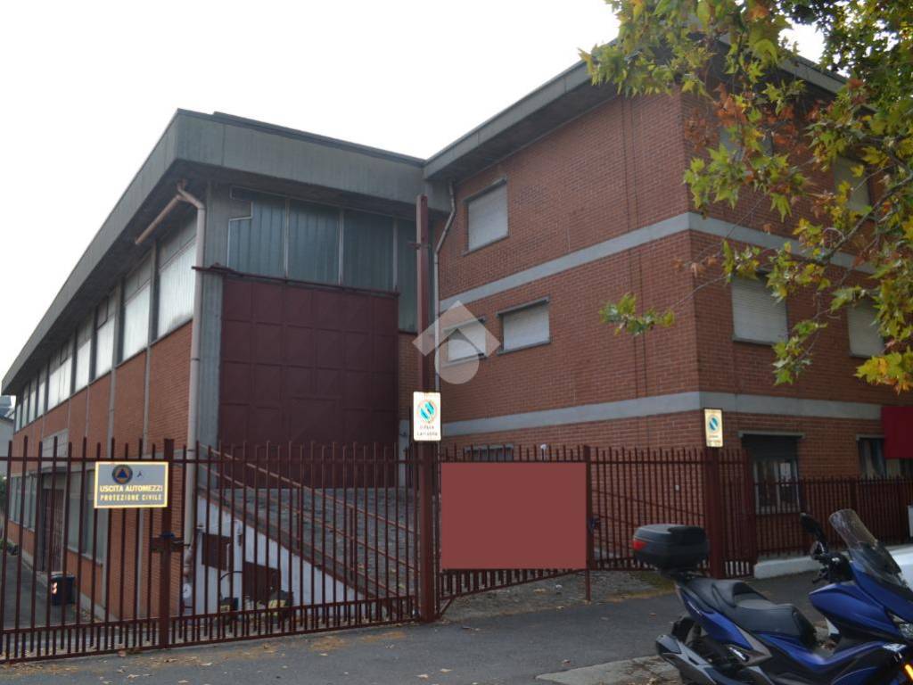 locale commerciale in affitto a Venaria Reale