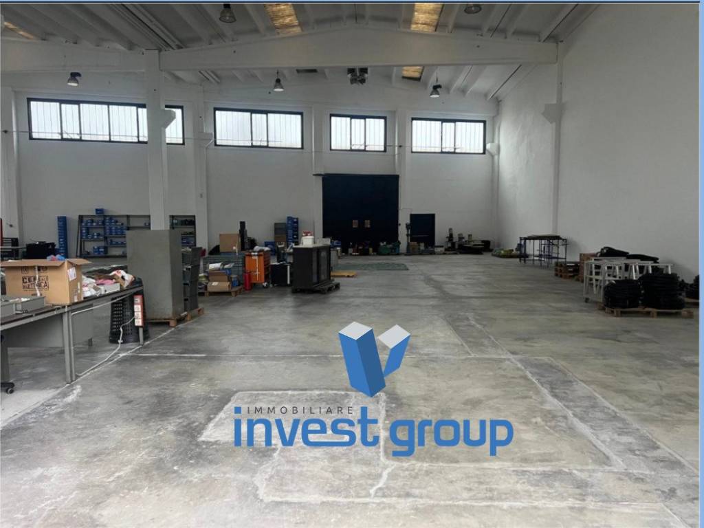 locale commerciale in affitto a Venaria Reale