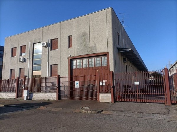 capannone in affitto a Venaria Reale