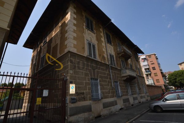 appartamento in affitto a Venaria Reale in zona Altessano