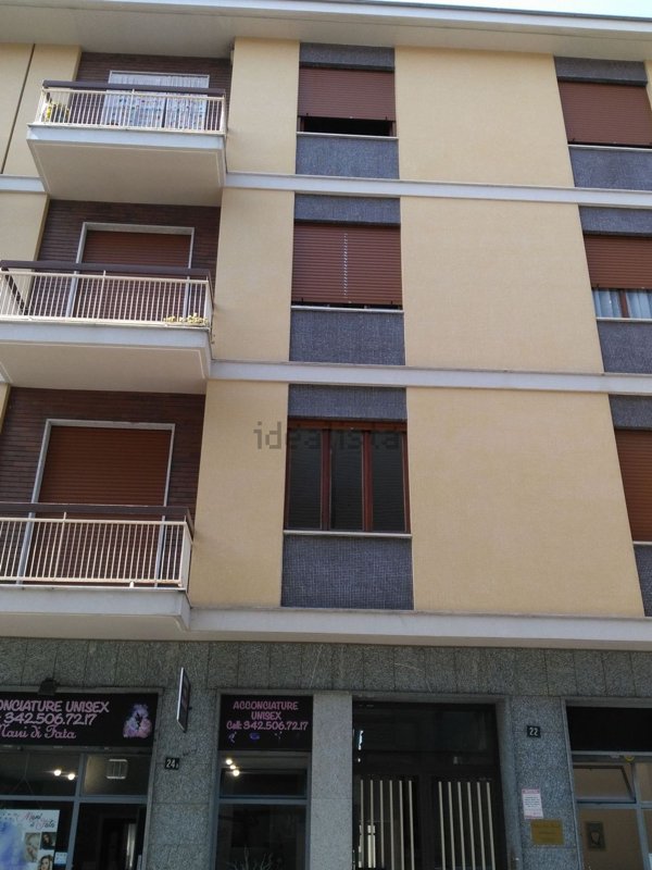 locale commerciale in affitto a Venaria Reale