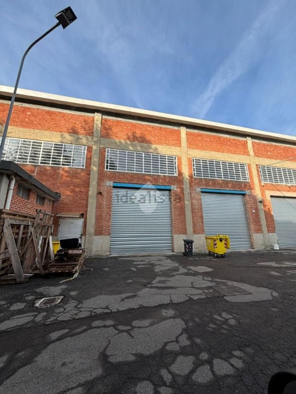 capannone in affitto a Venaria Reale