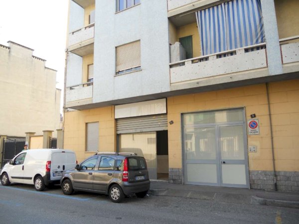 negozio in affitto a Venaria Reale