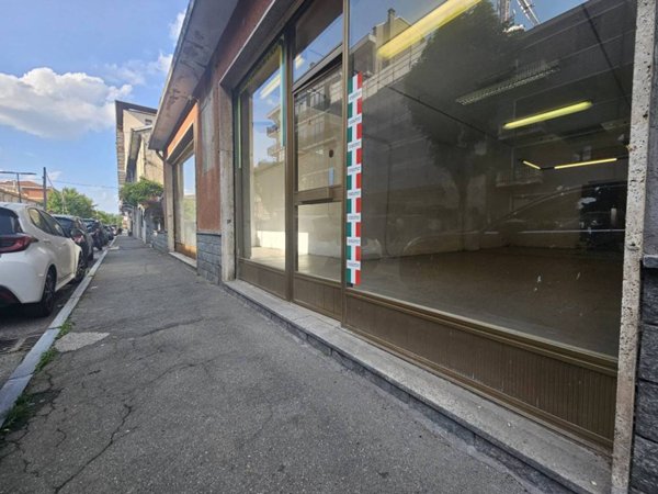 negozio in affitto a Venaria Reale