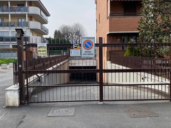 box auto in affitto a Venaria Reale