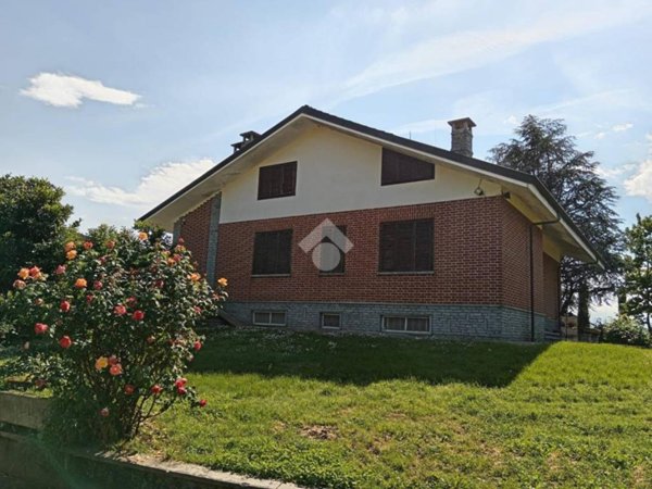 casa indipendente in affitto a Vigone